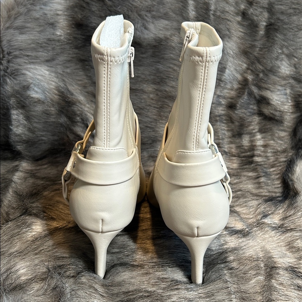 NEW Dolce Vita Gavani Pointed Toe Heeled Bootie Ivory Women’s 9.5 - Picture 6 of 11